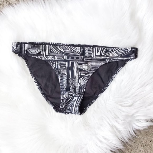 Forever 21 Other - Forever 21 Black and White Bikini Bottoms